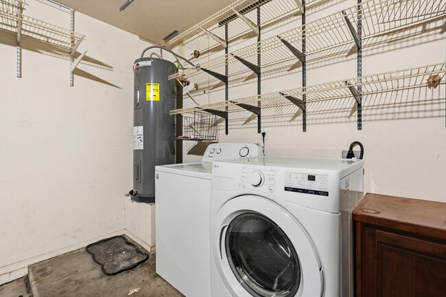 Building Photo - 15033 W Ventura St