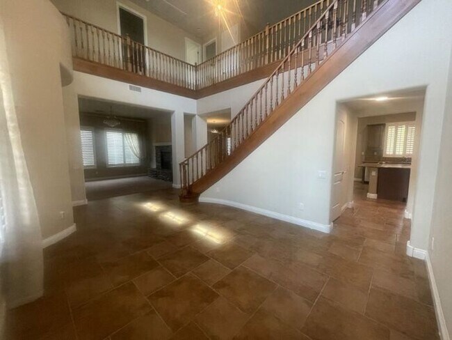 Building Photo - 3758 E Ember Glow Wy
