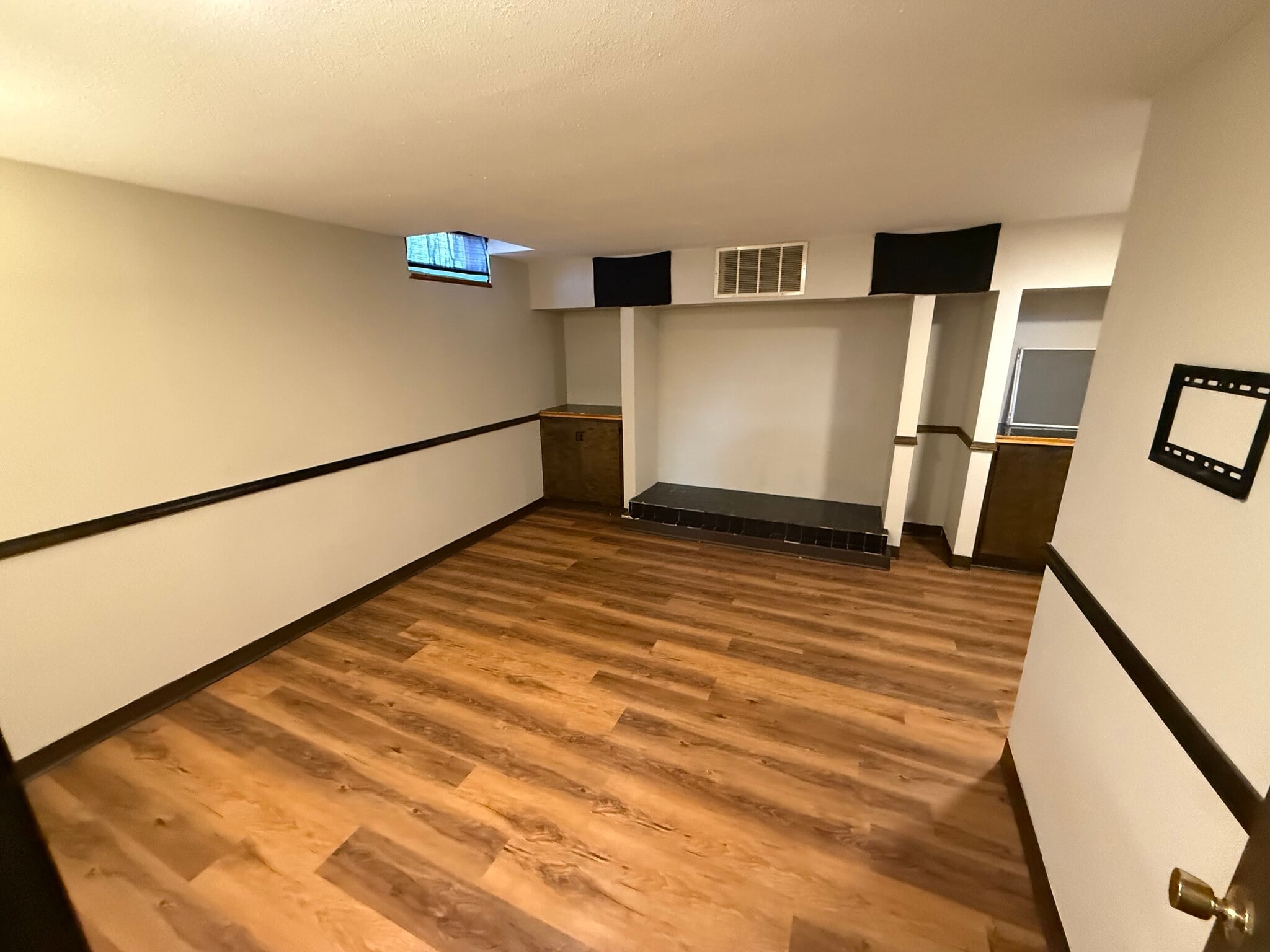 Rec room LL - 1430 Eder Ln