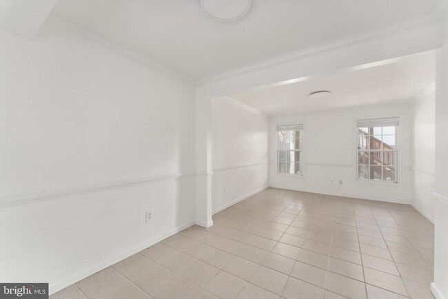 Building Photo - 7102 Finch Ln