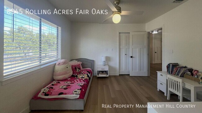 Building Photo - 8345 Rolling Acres Trail