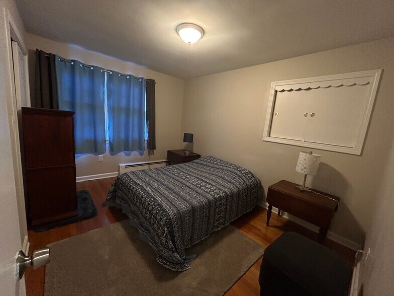 Building Photo - 226 South St