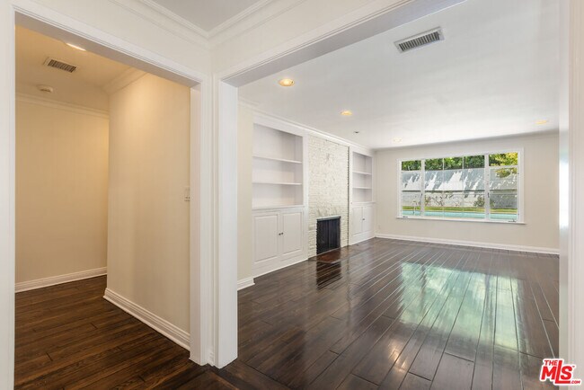 Building Photo - 11339 Thurston Pl