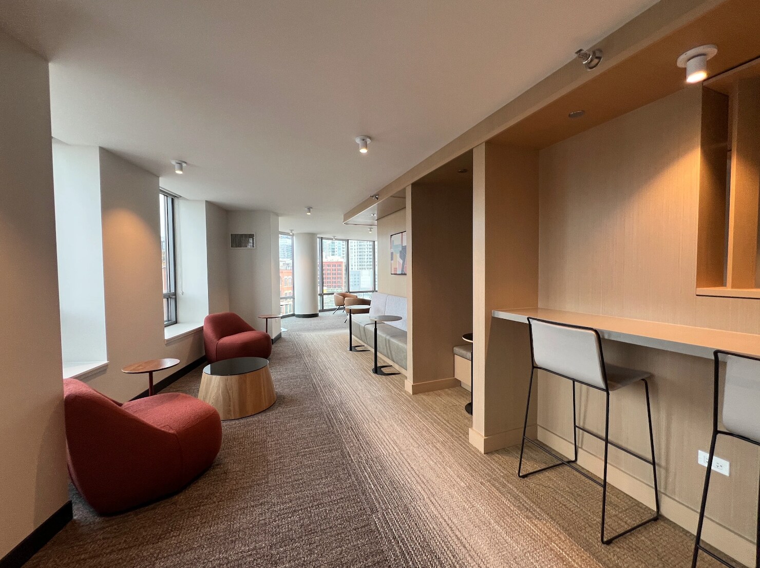 Building Photo - 645 N Kingsbury St