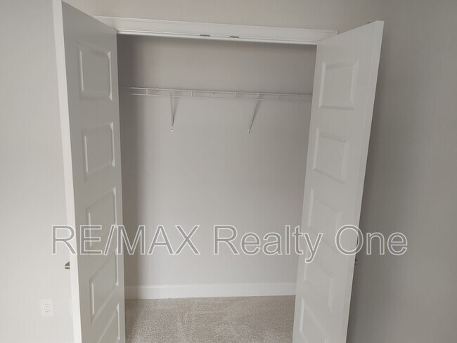 Building Photo - 8398 N Jay Dr