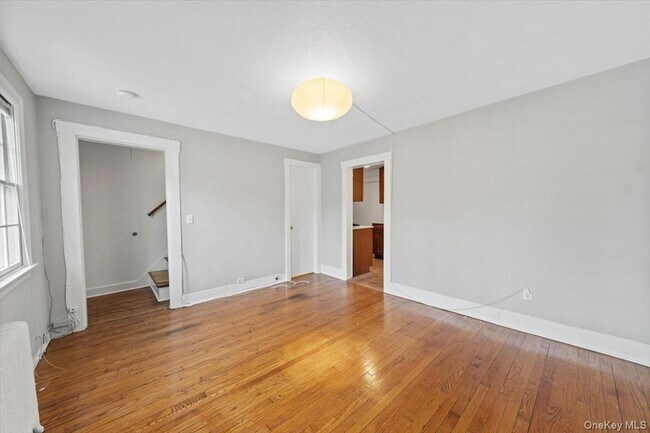Building Photo - 9 N Dearman St