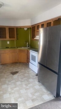 Building Photo - 307 Burlington Ave