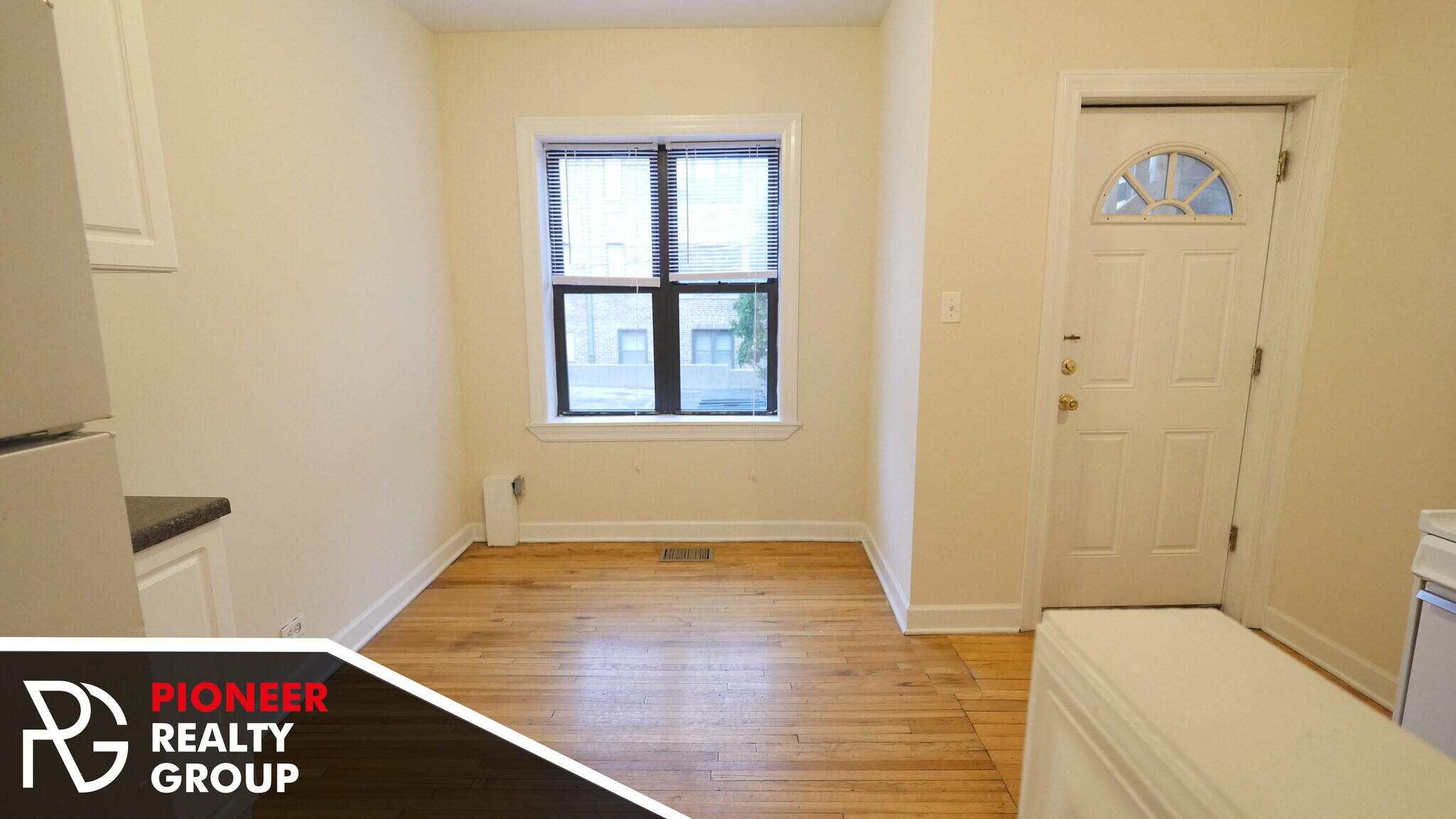 Building Photo - 3732 N Pine Grove Ave