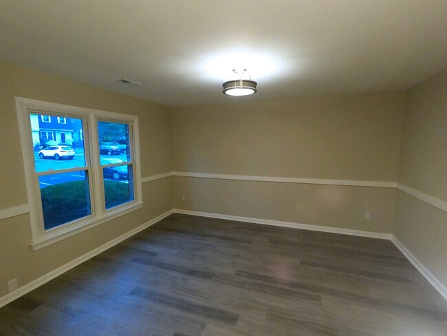 Building Photo - 2611 Chancer Dr