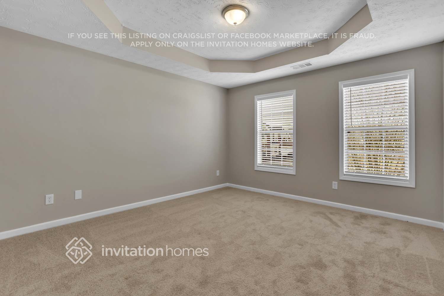 Building Photo - 729 Coach Way