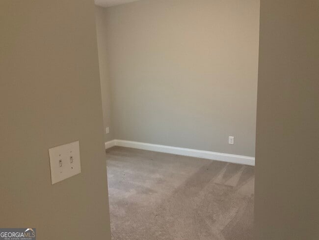 Building Photo - 495 Plainfield St