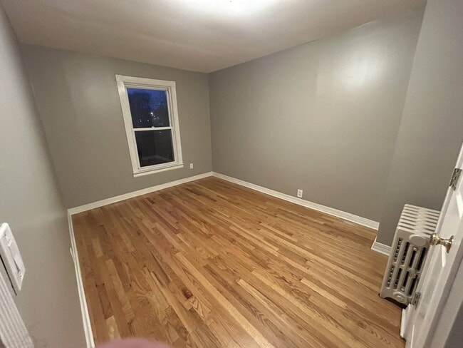 Building Photo - 42 Vanderbilt Ave