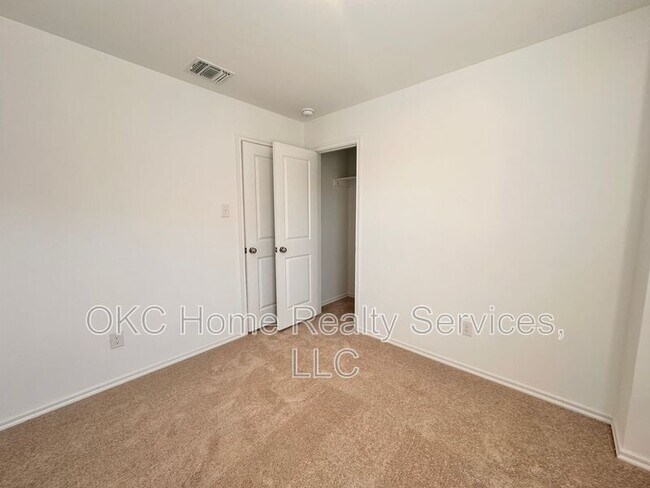 Building Photo - 3220 NW 147th Ter