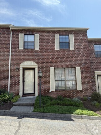 Building Photo - 437 S Gallaher View Rd