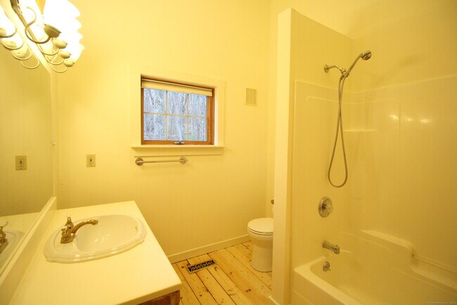 Building Photo - 38 W Mountain Ln
