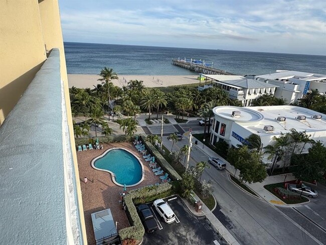 Building Photo - 305 N Pompano Beach Blvd