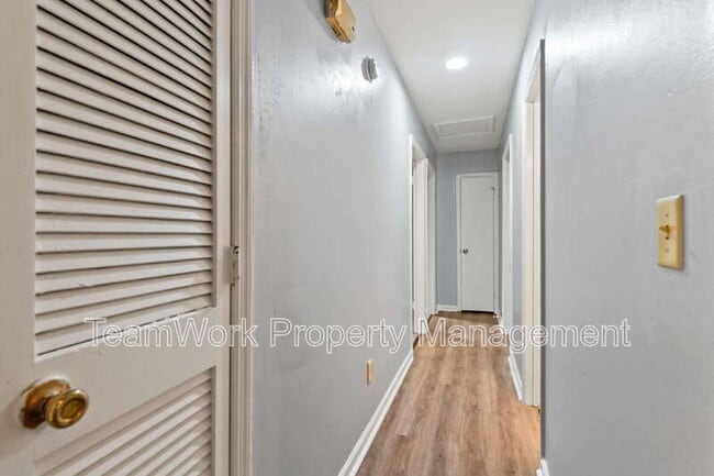 Building Photo - 149 Dorchester Manor Blvd
