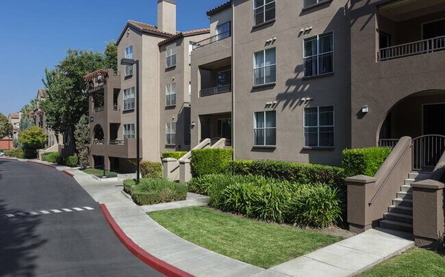 Building Photo - 1306 The Alameda