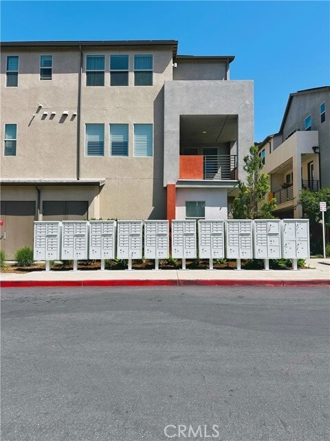 Building Photo - 220 Strike Dr