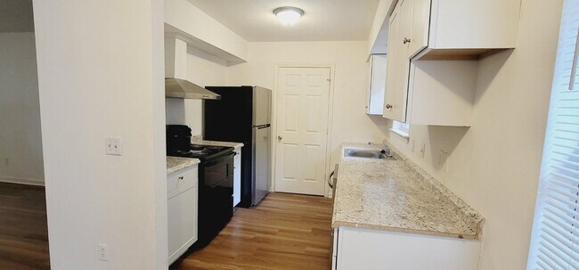 Building Photo - 1408 Colorado St
