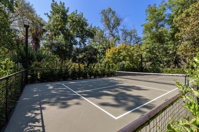 Building Photo - 989 Rutherford Rd