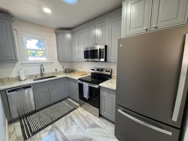 Building Photo - 4100 Alhambra Way