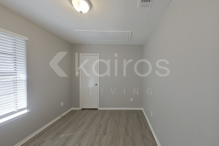 Building Photo - 2146 Woodnote Ln