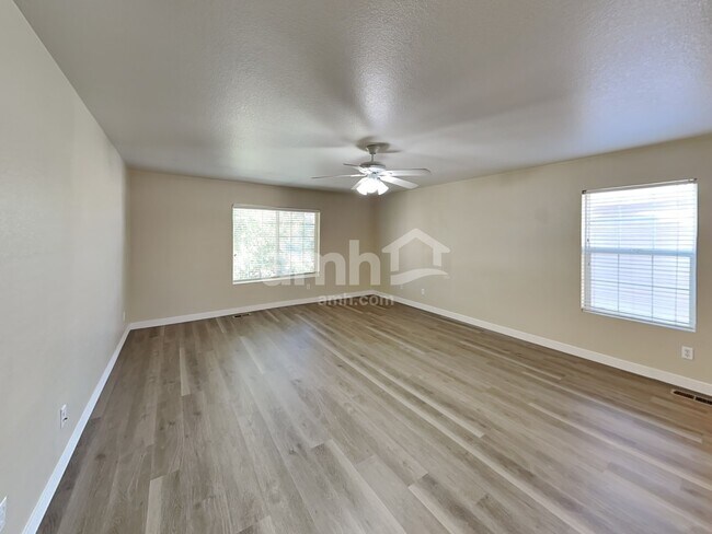 Building Photo - 18908 E 47th Dr