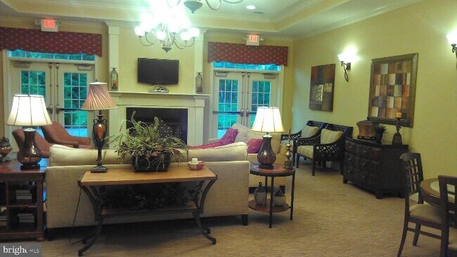 Building Photo - 435 Timberlake Dr