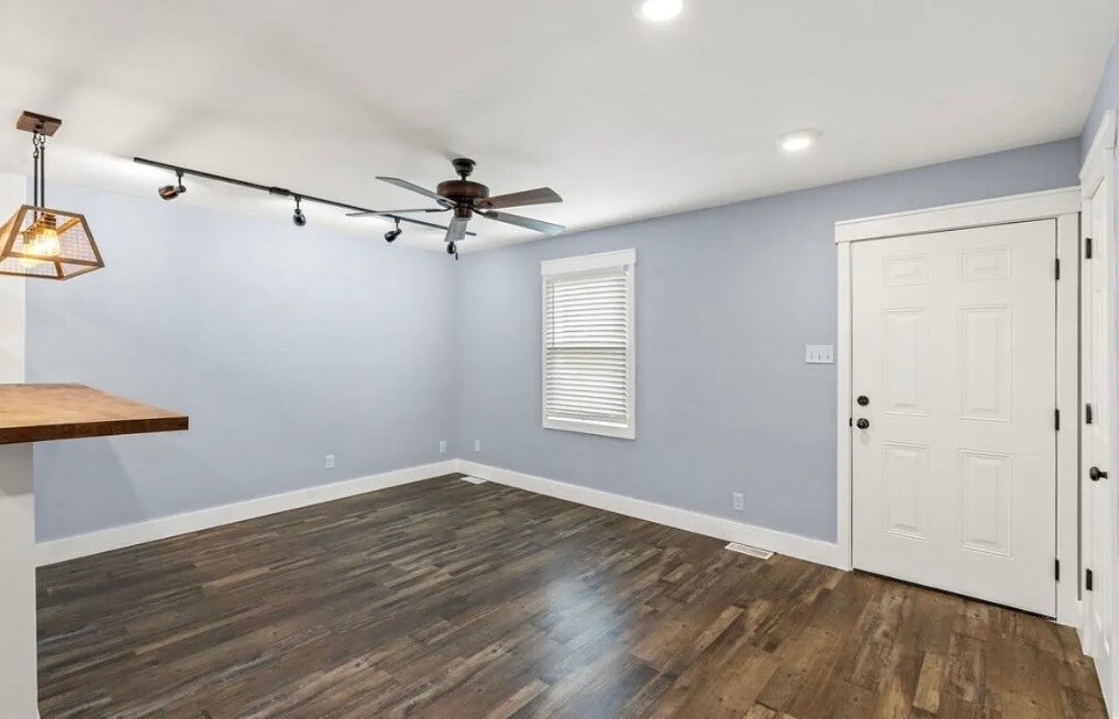 Building Photo - 338 Hill St