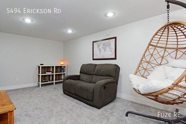 Building Photo - 5494 Erickson Rd