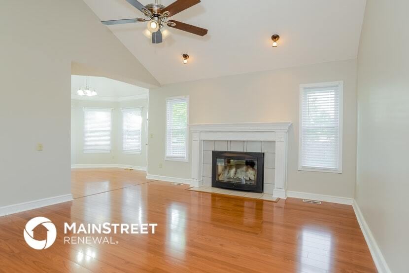 Building Photo - 713 SW Nelson Dr