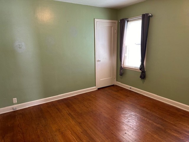 Building Photo - 405 S Hine Ave