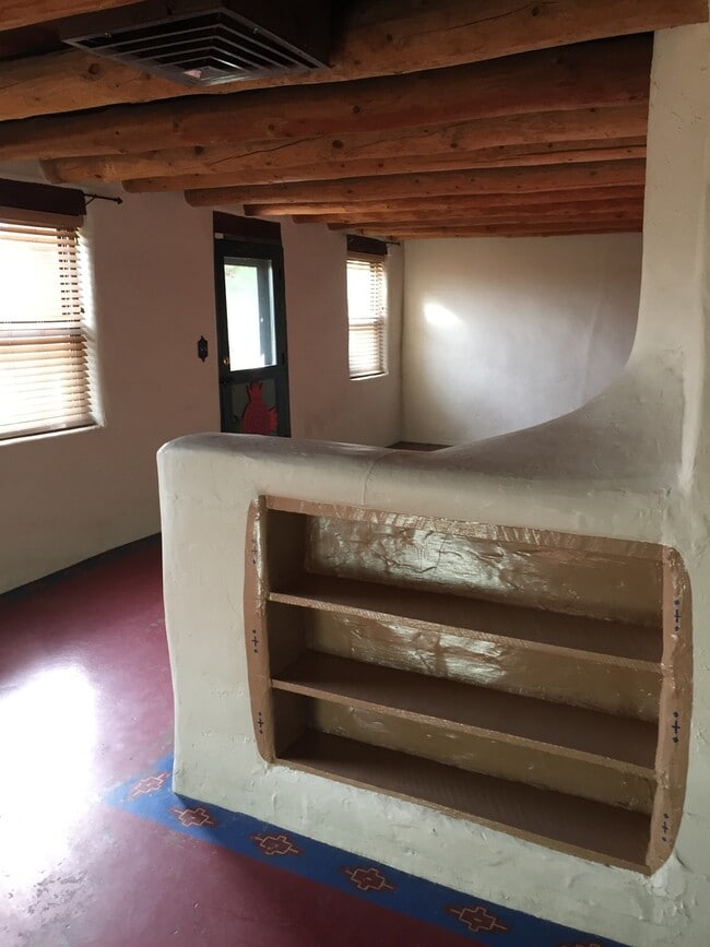 Building Photo - WATSON ADOBE 3 Bedroom 2 Bath 1350/SF