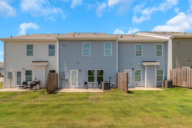 Building Photo - 11644 Mendenhall Ct