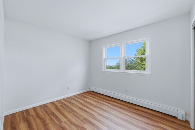 Building Photo - 1151 51st St
