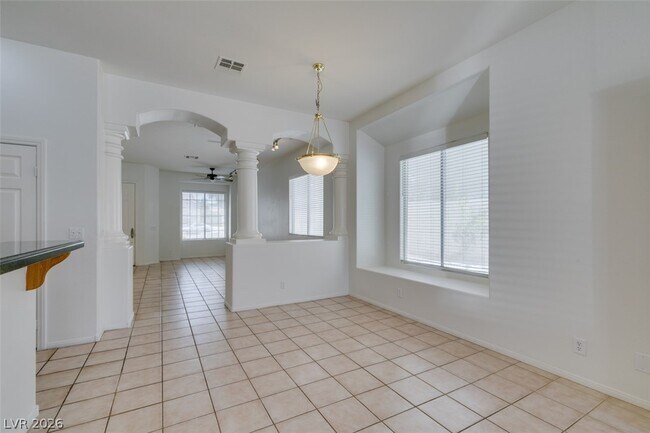 Building Photo - 254 Windsong Echo Dr