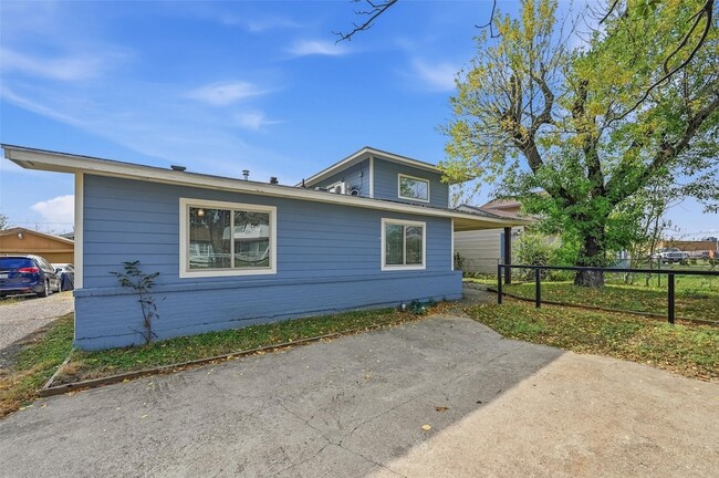 Building Photo - 1032 Hoke Smith Dr