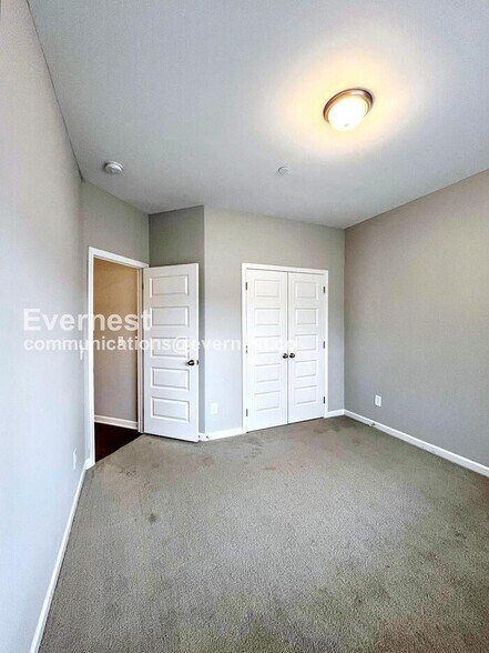 Building Photo - 1108 Prospect Ct