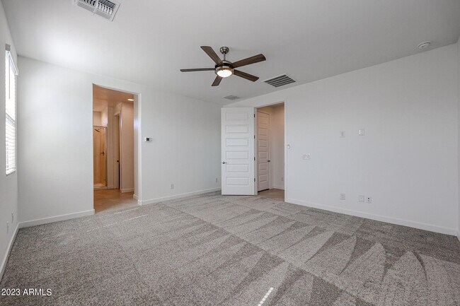 Building Photo - 2071 W Sierra Sunset Trail