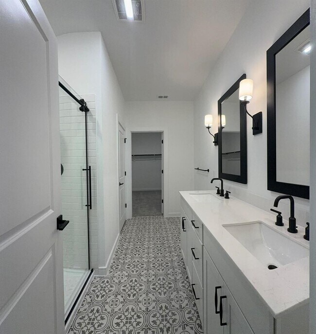 Building Photo - 4727 Bay Vista Dr