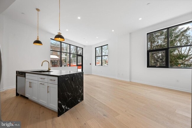 Building Photo - 36 N Narberth Ave