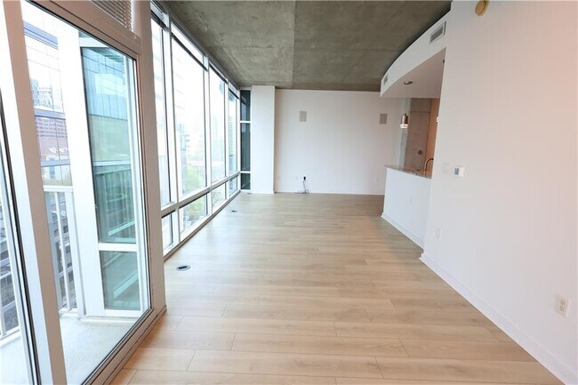 Building Photo - 923 Peachtree St NE