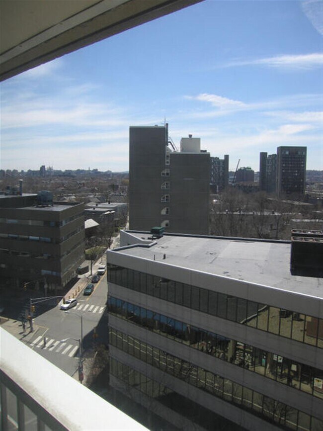 Building Photo - 11A Trowbridge St