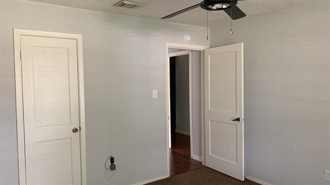 Building Photo - 11035 Vanderford Dr