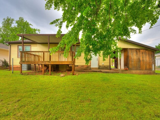 Building Photo - 3 Bedroom 1 Bath Home in Shawnee!