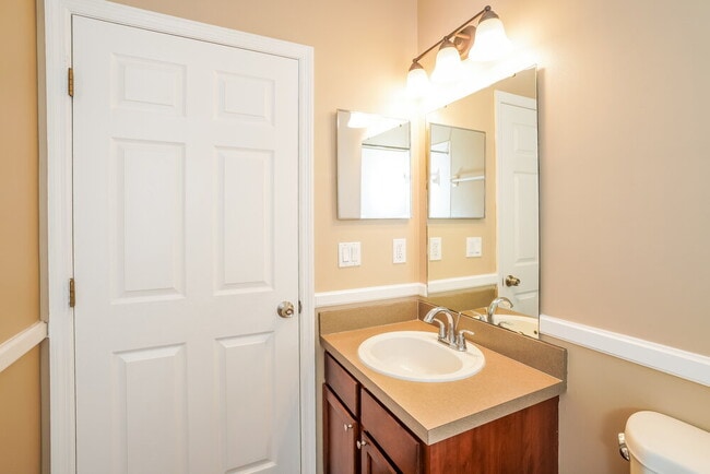 Building Photo - 2778 Cross Creek Dr