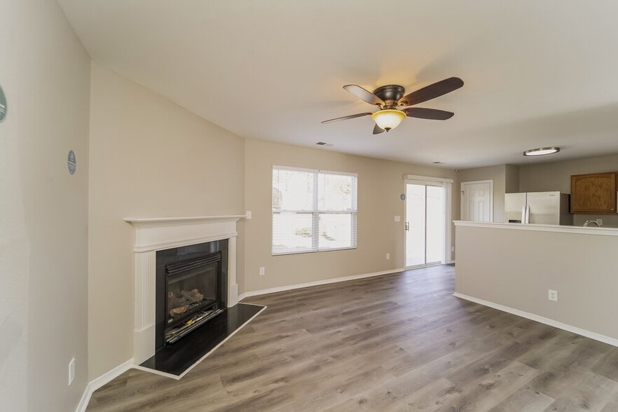 Building Photo - 11022 Dry Stone Dr