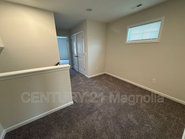 Building Photo - 815 Delta Ln