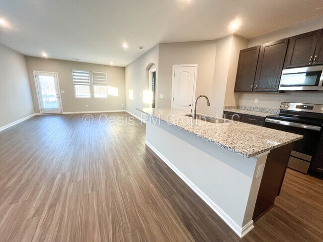 Building Photo - 521 Rochdale Run